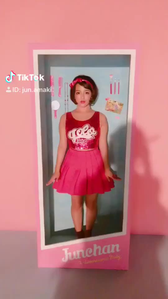 Jun Amaki Barbie Girl