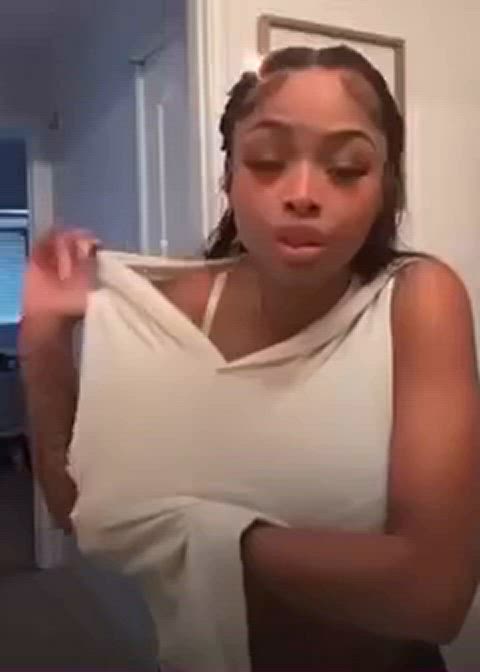 big nipples big tits bra ebony nipples nipslip tits clip