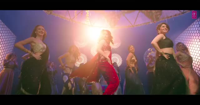 Yo Yo Honey Singh: DIL CHORI (Video) Simar Kaur pt1