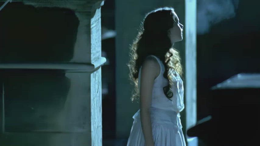 [Nipple] Felicity Jones in 'Servants' (2003)