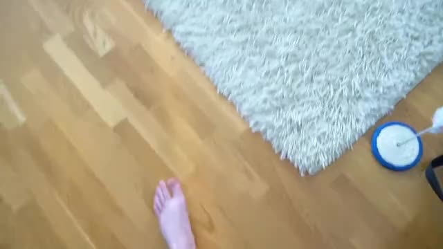 Russian teen with big ass washes the floor and fucks