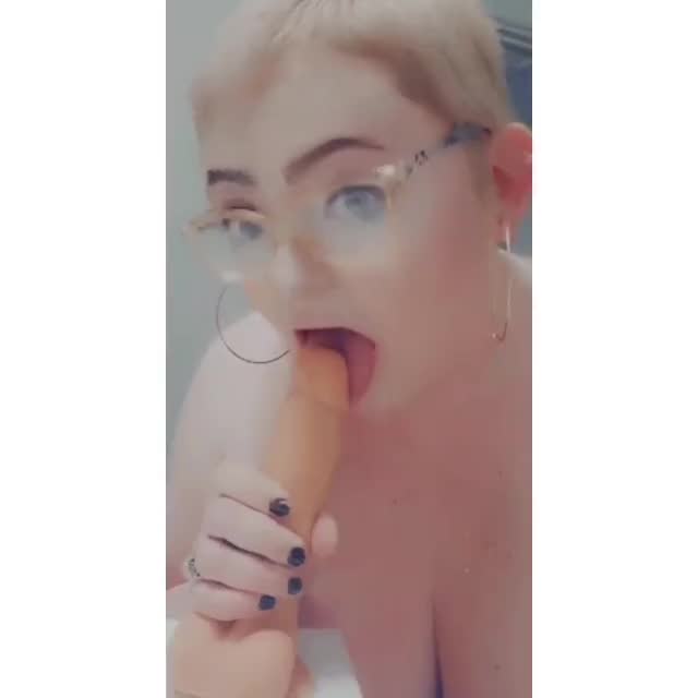 [Oc] too bad my dildo can't cum in my mouth, I fucking love the taste of it ?? free