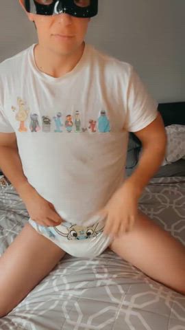 crossdressing diaper messy sissy sissy slut wet and messy sissycaption clip