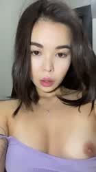 Are there guys here who love natural titty?
