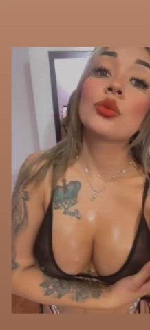 big tits brunette camgirl curvy latina lingerie nipples tattoo webcam clip