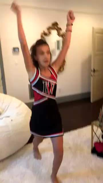 Dancing clip