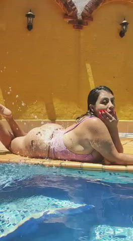 amateur big ass big tits milf mature pool streamate stripchat wet pussy clip
