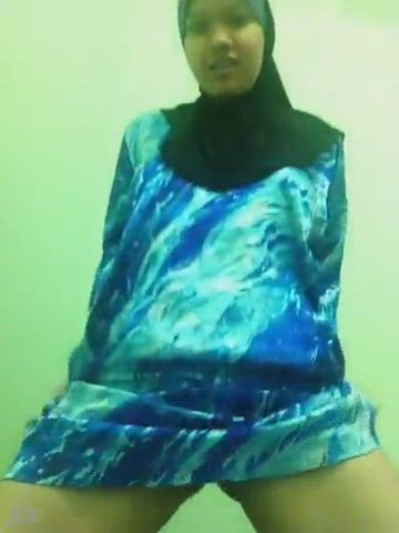 asian cam camgirl hijab indonesian malaysian naked strip clip