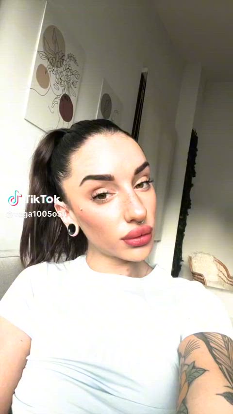 VegaSecrets - More Tiktok flash videos on my TT likes (juanmomo45)