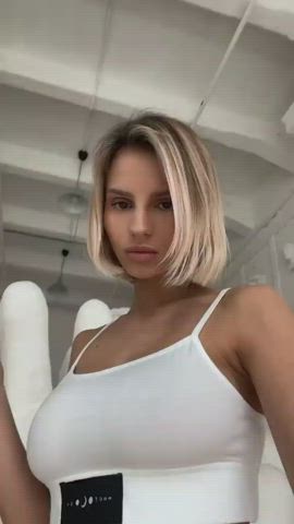 big tits blonde model clip