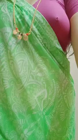 Desi Indian Mom Saree clip