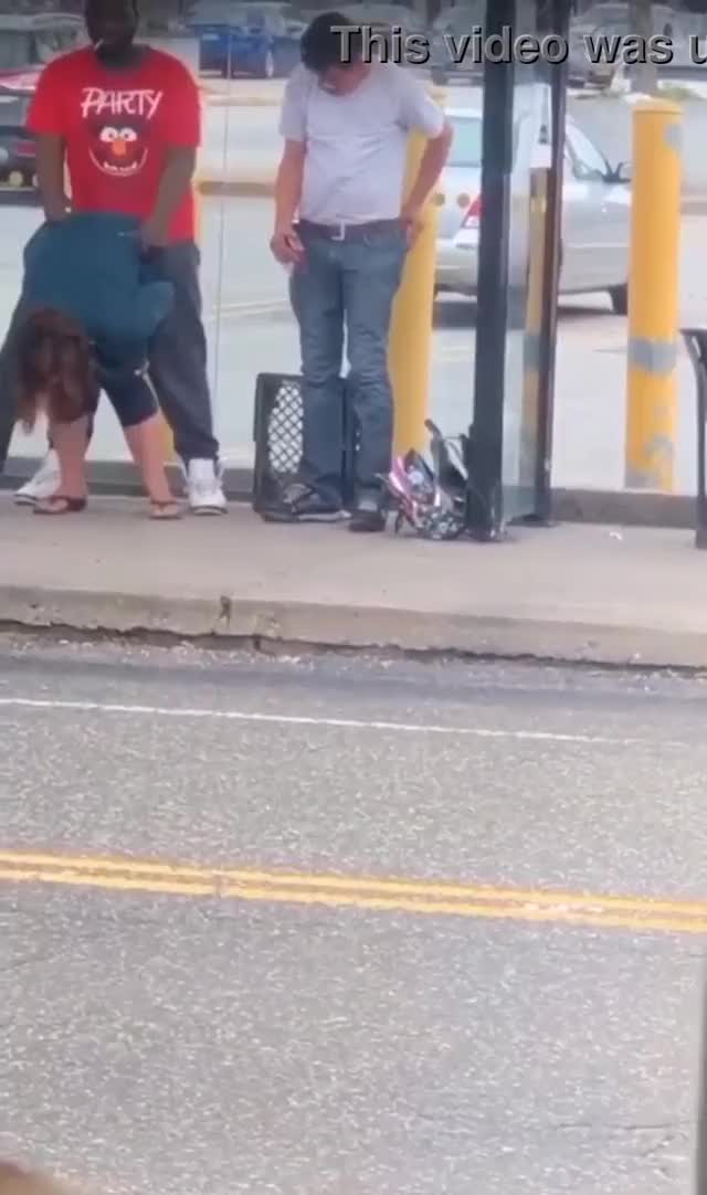 bus stop cum dump -xvid