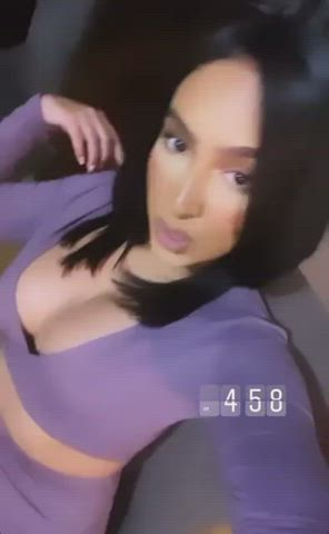 Breast Sucking Cleavage Tits clip