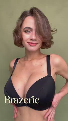 bra huge tits lingerie clip