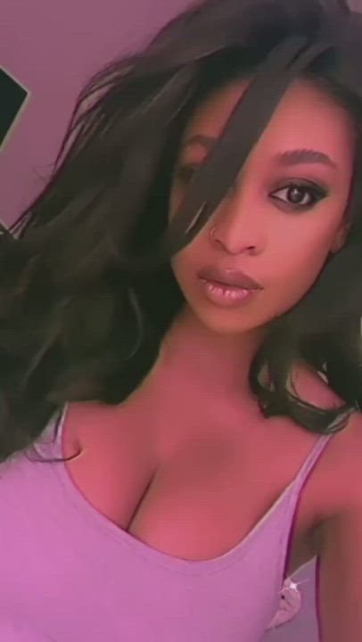 Cleavage Ebony Selfie clip