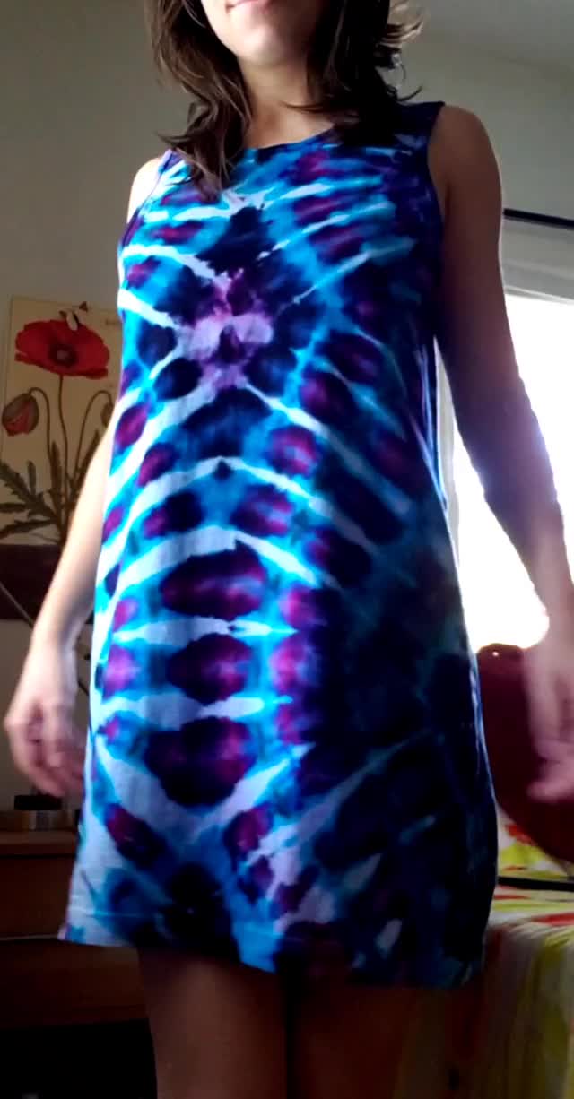 Don't mind me, just showing off my tiedyed dress ? Although giving you a peek at