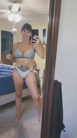 39f Mom of 2. I fuck on the 1st date, would you?