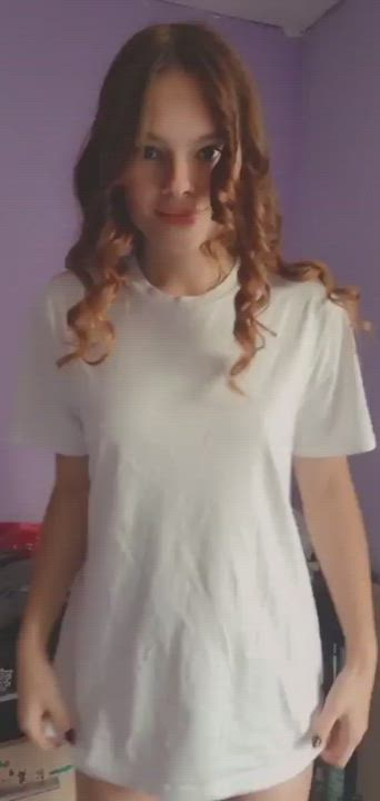 Redhead Skinny Teen Tiny Tiny Waist Undressing clip