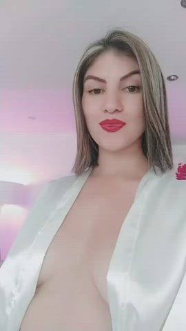 erotic latina lips milf mature smile tits webcam clip