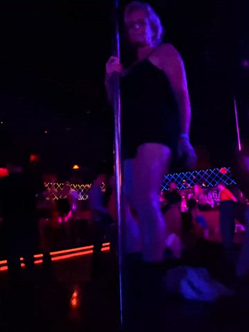 amateur ass club dancing nightclub pole dance slut slutty swinger swingers clip