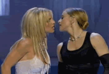 Celebrity Kissing Lesbians clip