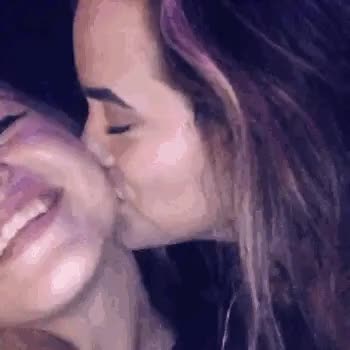 Kissing Lesbian clip