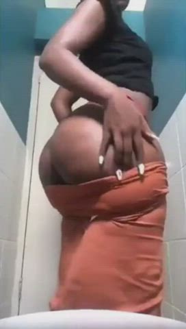 Big Tits Bubble Butt Ebony clip