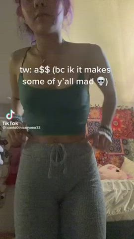 18 year old tiktok girl 🍑🤯(isab3llxoxo is her snap if you want to see more)