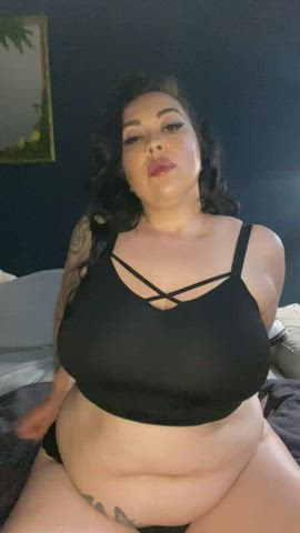 Who likes a 30yr chubby Latina milf? Big natural tits🍒Soft DSLs💋dick rates🍆pussy