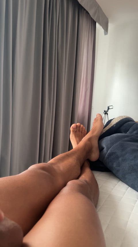 20 years old cock feet fetish handjob homemade male masturbation freeuse-fantasy