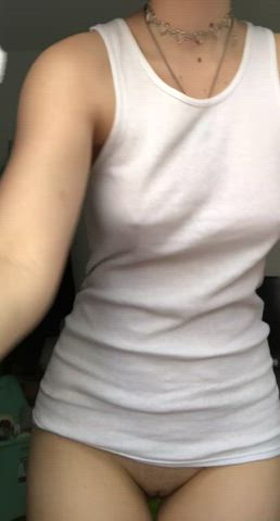 18 Years Old Bouncing Pussy clip