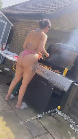 a bbq with Preeti Young 😋