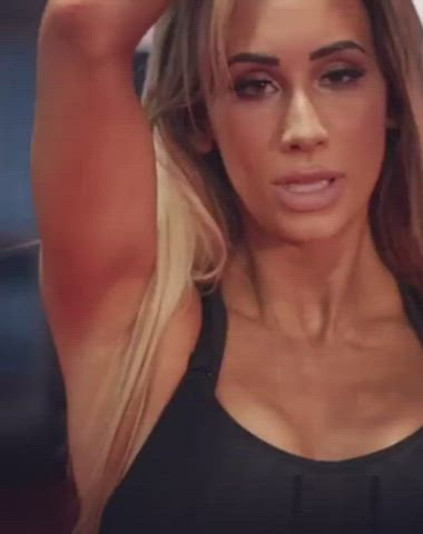 Wooooww Carmella looks very hot always !!!