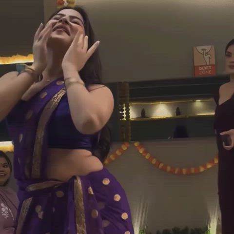 big ass dancing hips sexy big-asses curvy-chicks indian-babes tik-tok clip