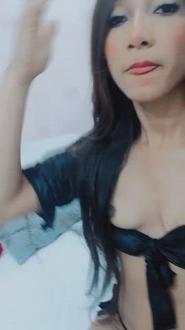 brunette camgirl curvy latina natural tits seduction small tits solo webcam clip