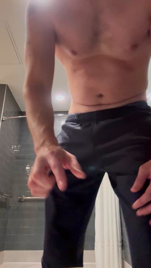 (43) dad in the public locker room. No one saw. 