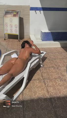 Amateur CamSoda Latina Public Swimming Pool Swimsuit Tanned Tattoo Thighs clip