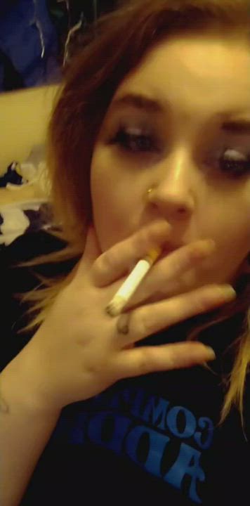 Babe Fetish Smoking clip