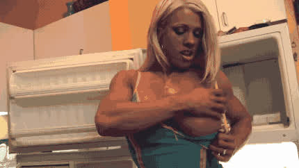 Big Tits Blonde Bodybuilder Lesbians Lingerie Muscular Milf clip