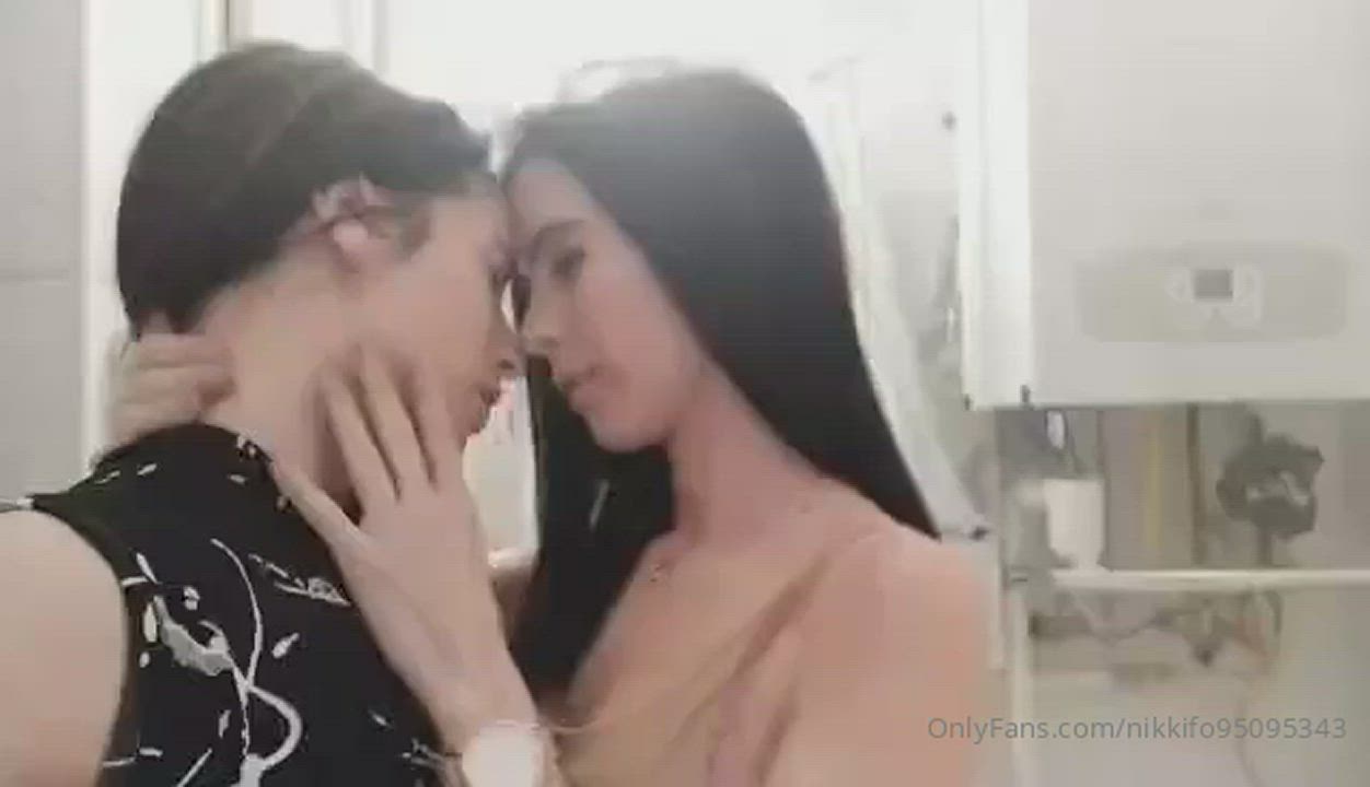 Lesbian Lesbians Twins clip