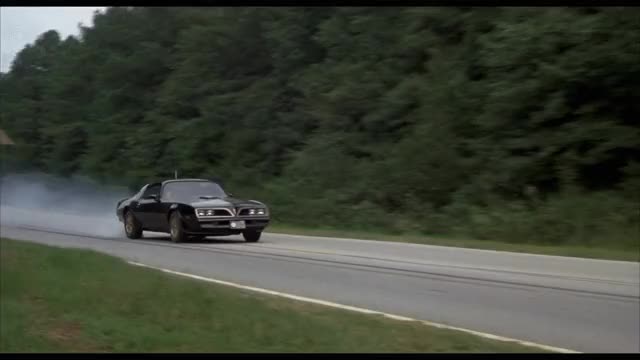 Smokey-and-the-Bandit-1977-GIF-00-28-03-drift