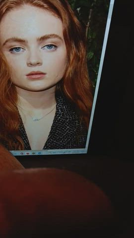 I had to jerk my big to sadie sink she is so sexy.