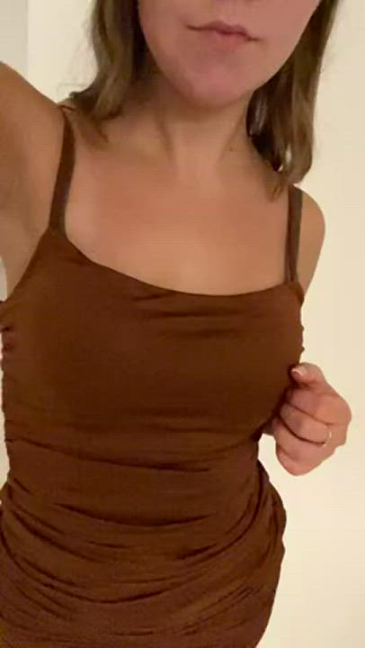 getting ready for my date tonight.. hope i look fuckable in that dress