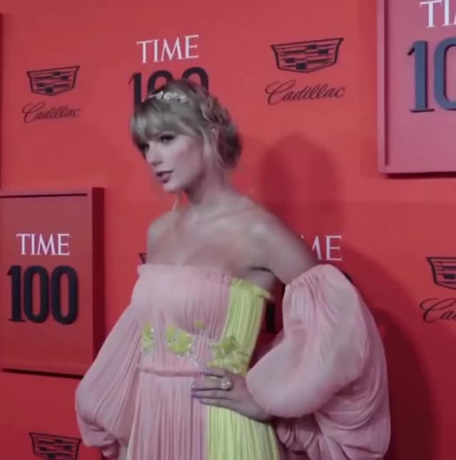 Taylor Swift clip