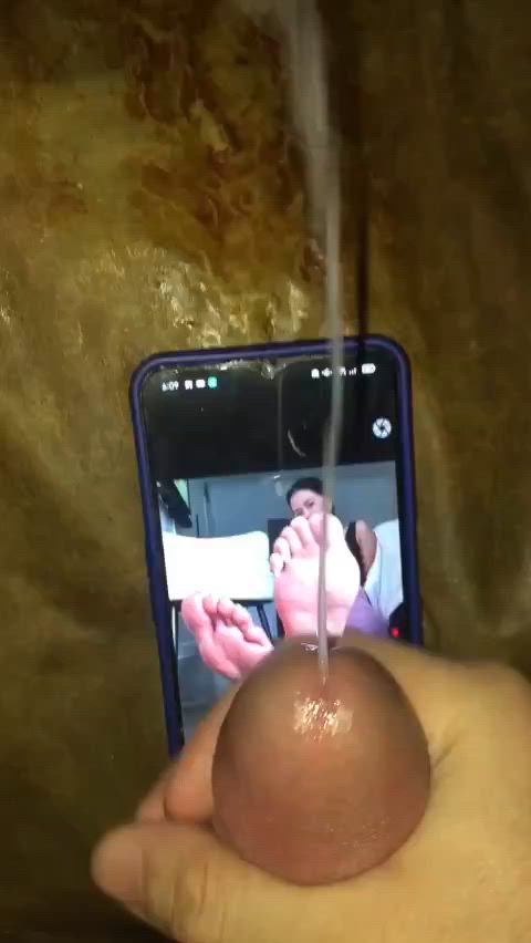 cum on feet cumshot filipina foot fetish soles clip