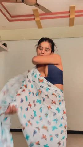 bikini cleavage dancing desi huge tits indian saree tiktok clip