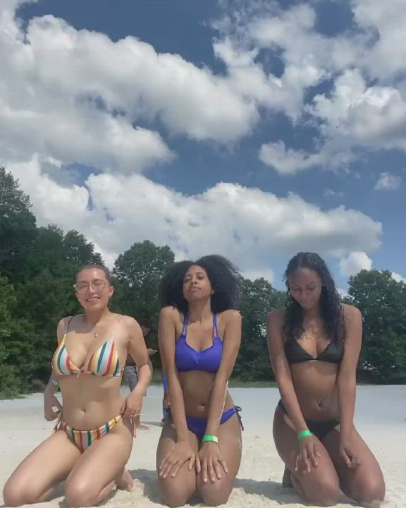 Beach Bikini Girls clip