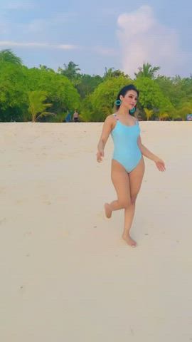 Indian Lady in Swimsuit [GIF]