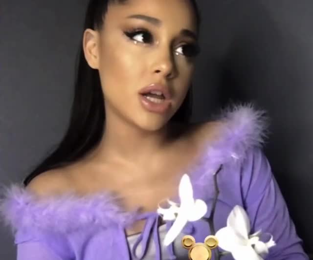 Ariana Grande clip