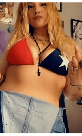 Big Tits Latina Lesbian clip